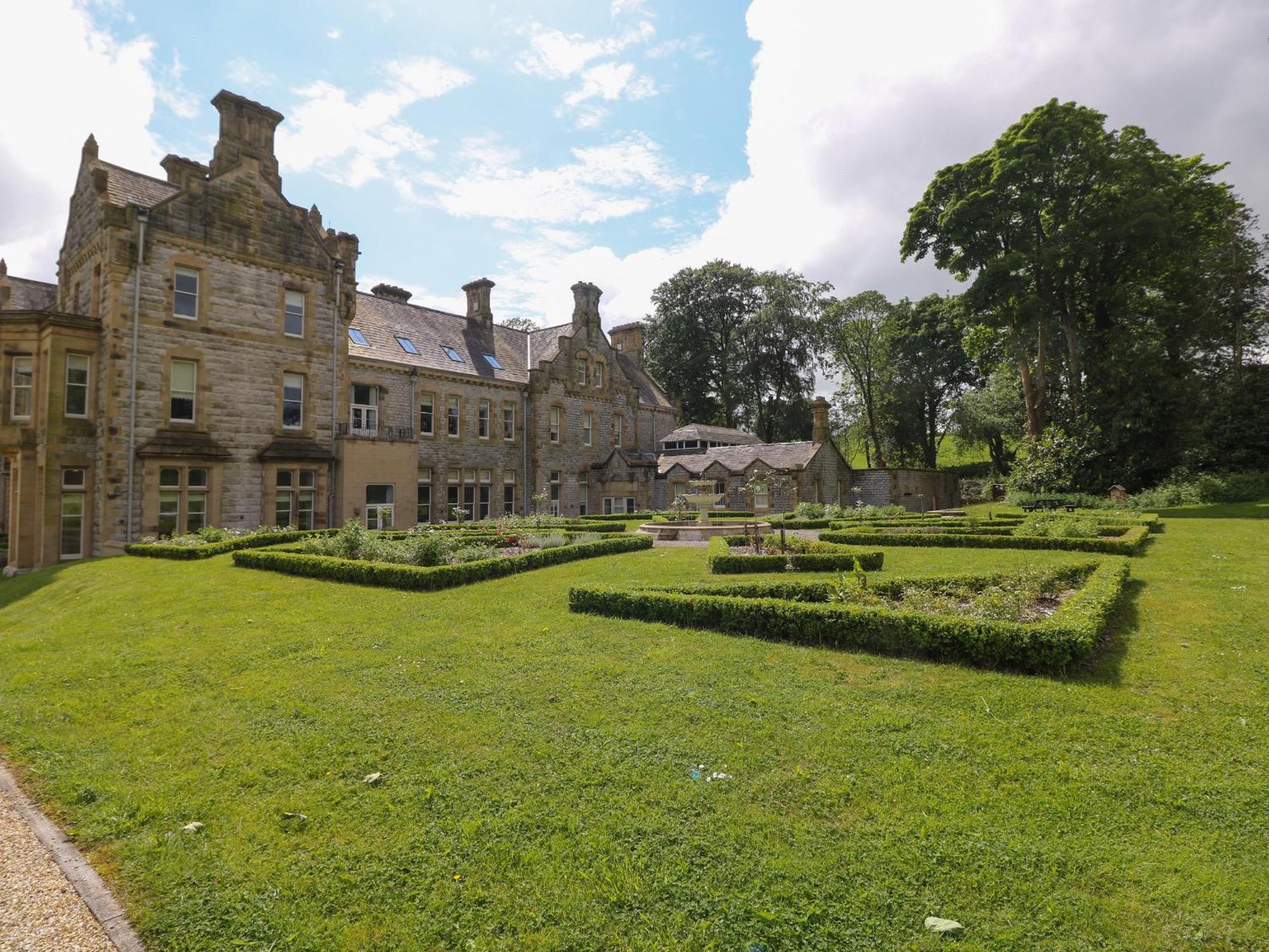 The Violet Suite Stone Cross Mansion Ulverston Zewnętrze zdjęcie
